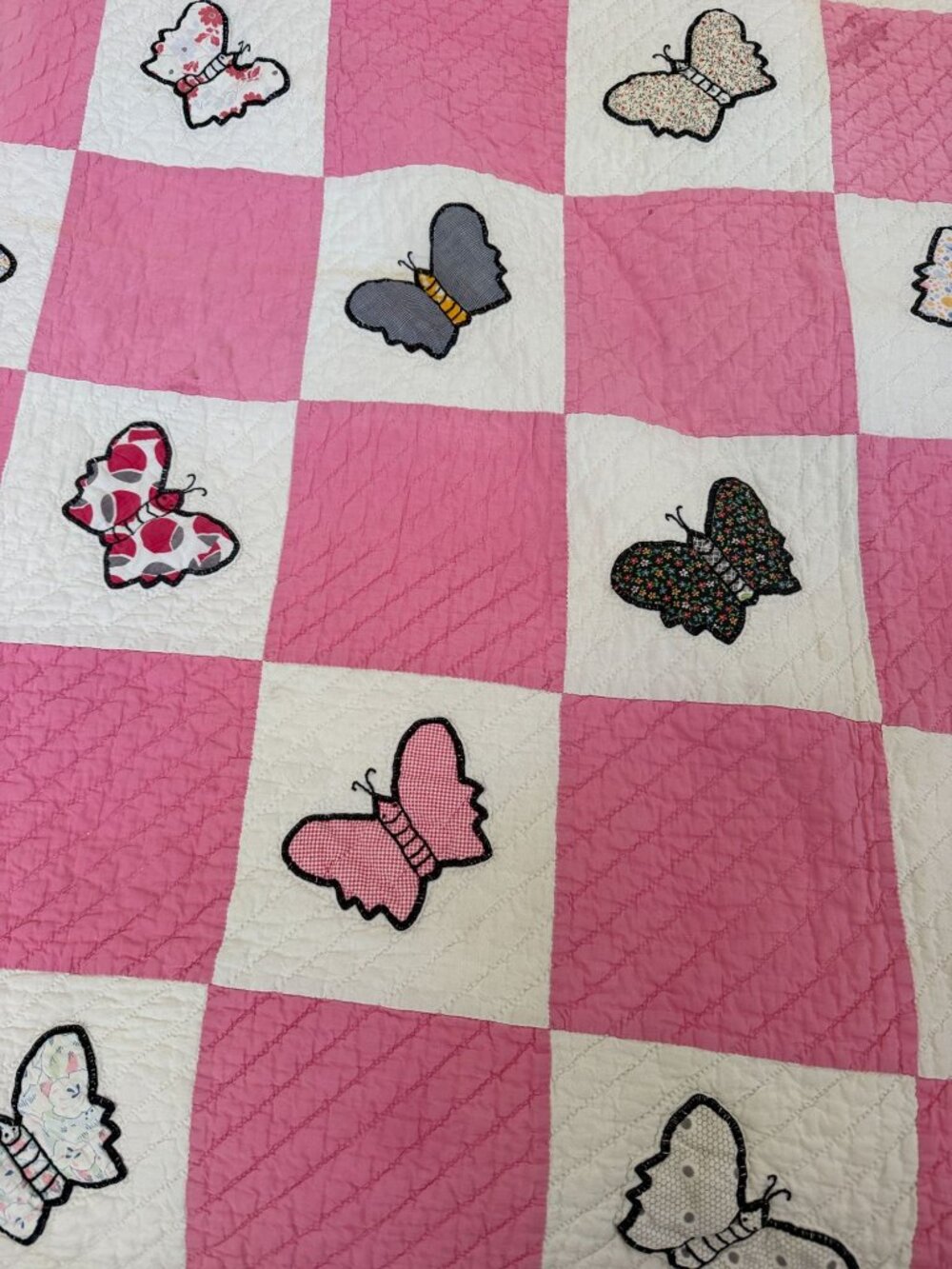 Handmade PinkWhite Butterfly Stitched Applique Antique Vintage Quilt Sz 63x70 - Picture 6 of 11